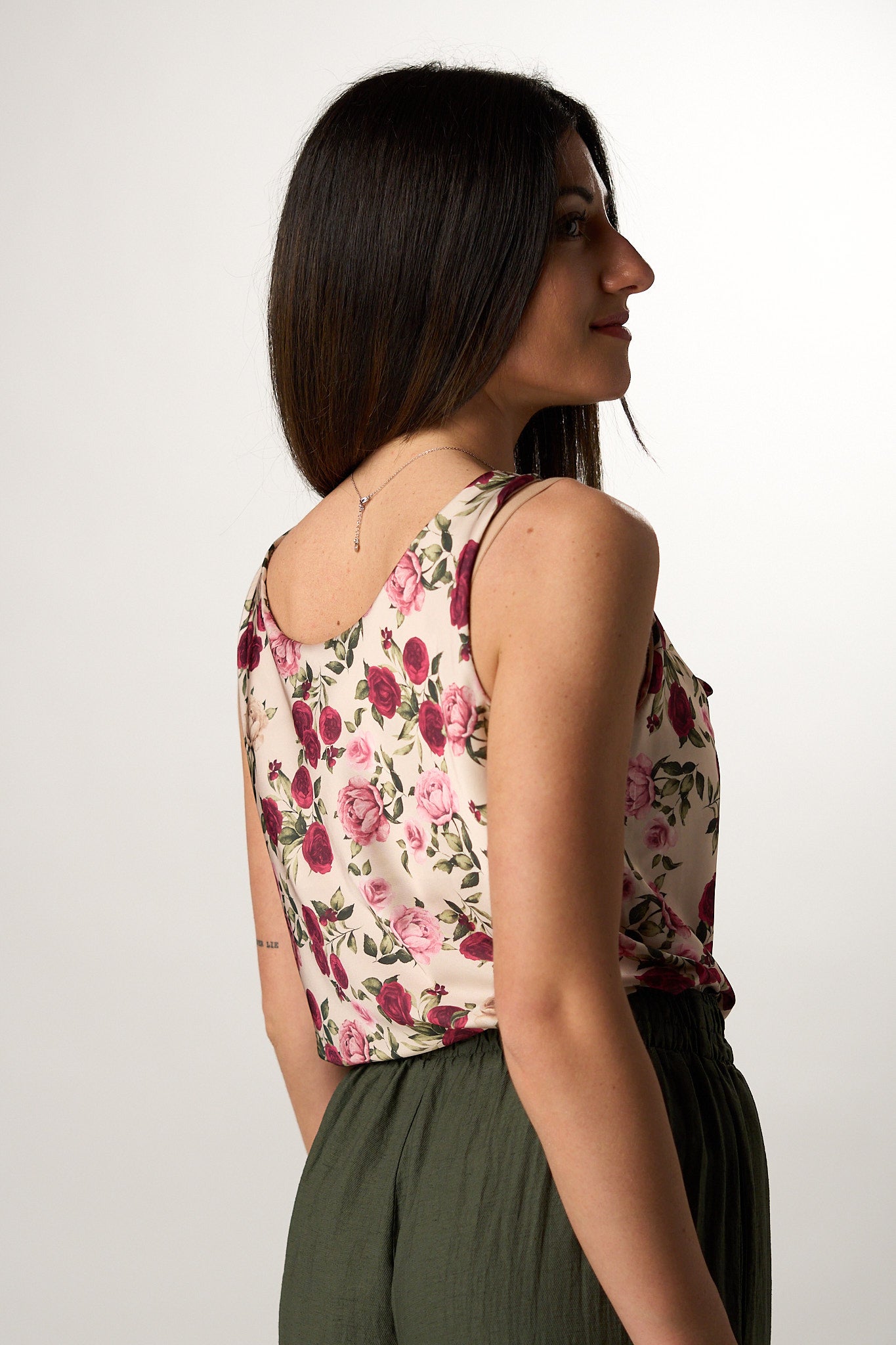 Canotta Roses